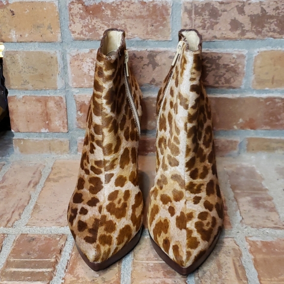 NWOT Steve Madden Leopard Booties - Picture 2 of 8
